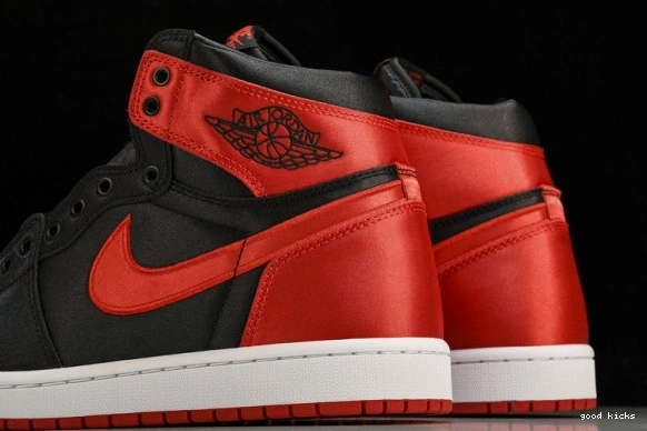 Bred  High Satin 1 FD4810-061 Retro OG  Jordan FD4810-061 0501